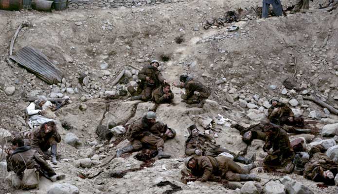 عکس گران تاریخ - جف وال ، سربازان مرده