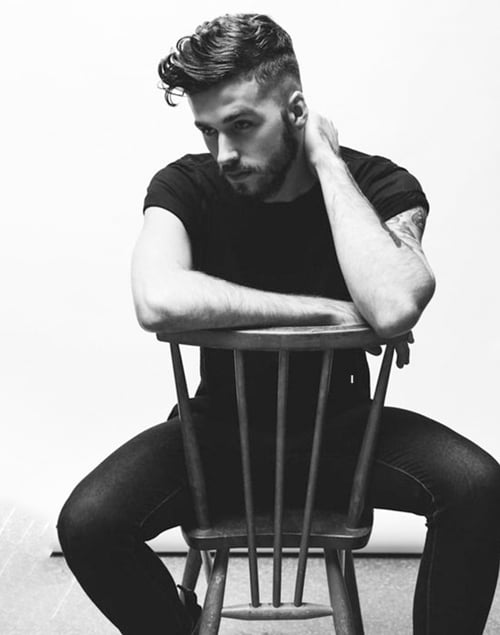 چهره مردانه زیبا ایرانی