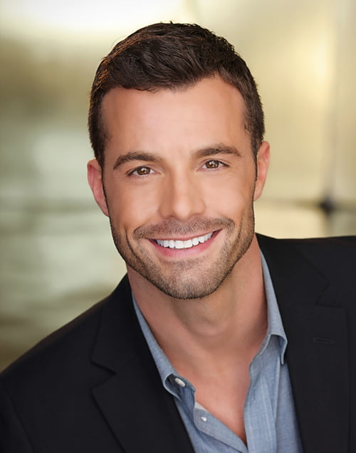 چهره مردانه زیبا ایرانی